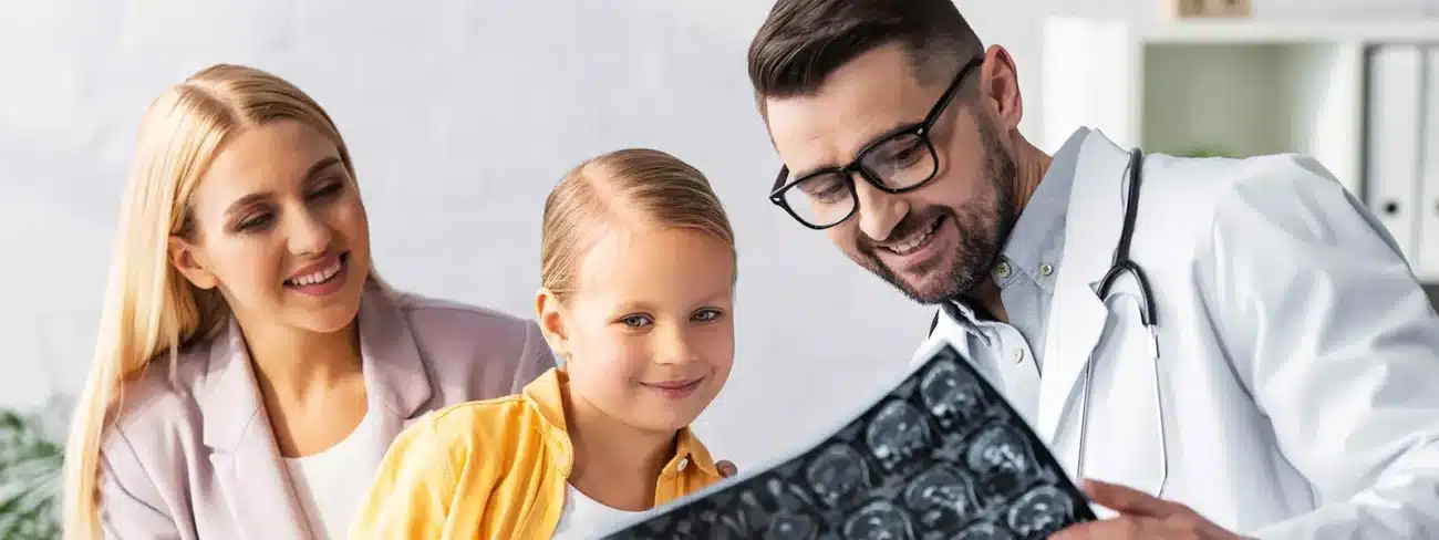 متخصص اطفال ایرانی در ترکیه