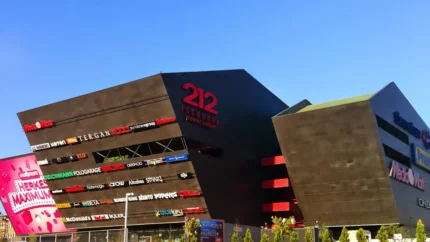 مرکز خرید اوتلت ۲۱۲ استانبول