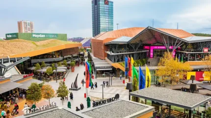 مرکز خرید میدان استانبول