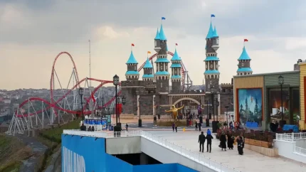 مرکز خرید ایسفانبول (ویالند)